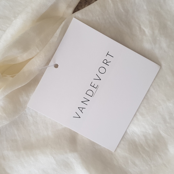 Vandevort Florence Blouse in 'Seashell', size xs/s - Picture 5 of 6